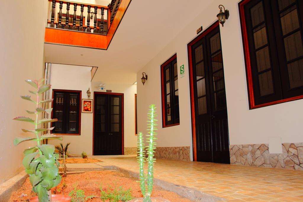 Hotel Colonial Plaza